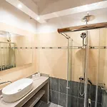 Tsoutsis Apartment