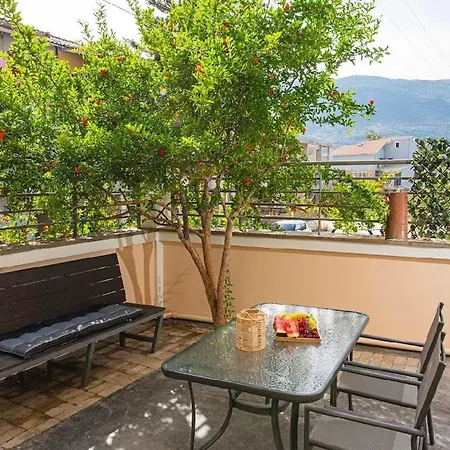 Tsoutsis Apartment Vasiliki (Lefkada)